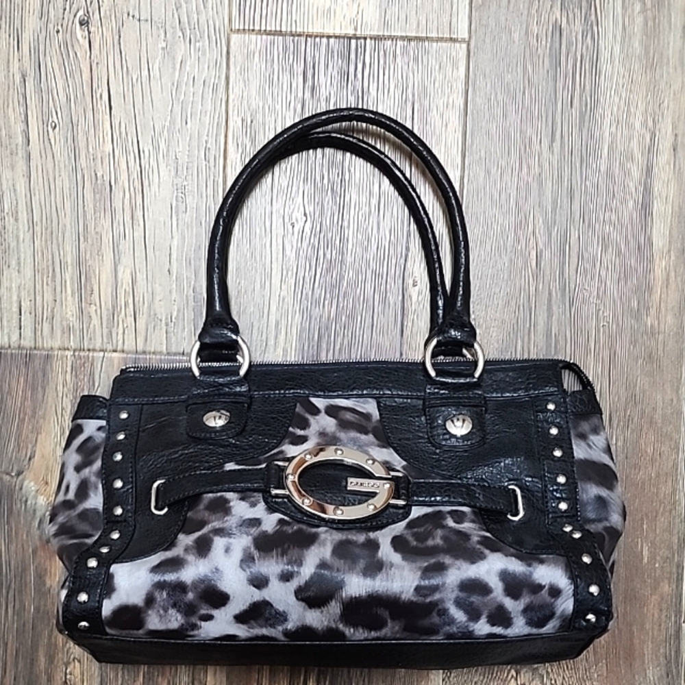 Guess "Amanda" purse, leopard print in gray/black, unique